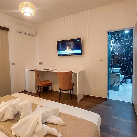 Polymnia Iii Luxury Апартаменты *